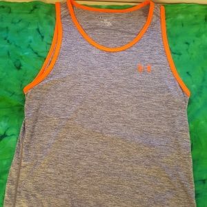 Under Armour Men's sleeveless shirt (Large)